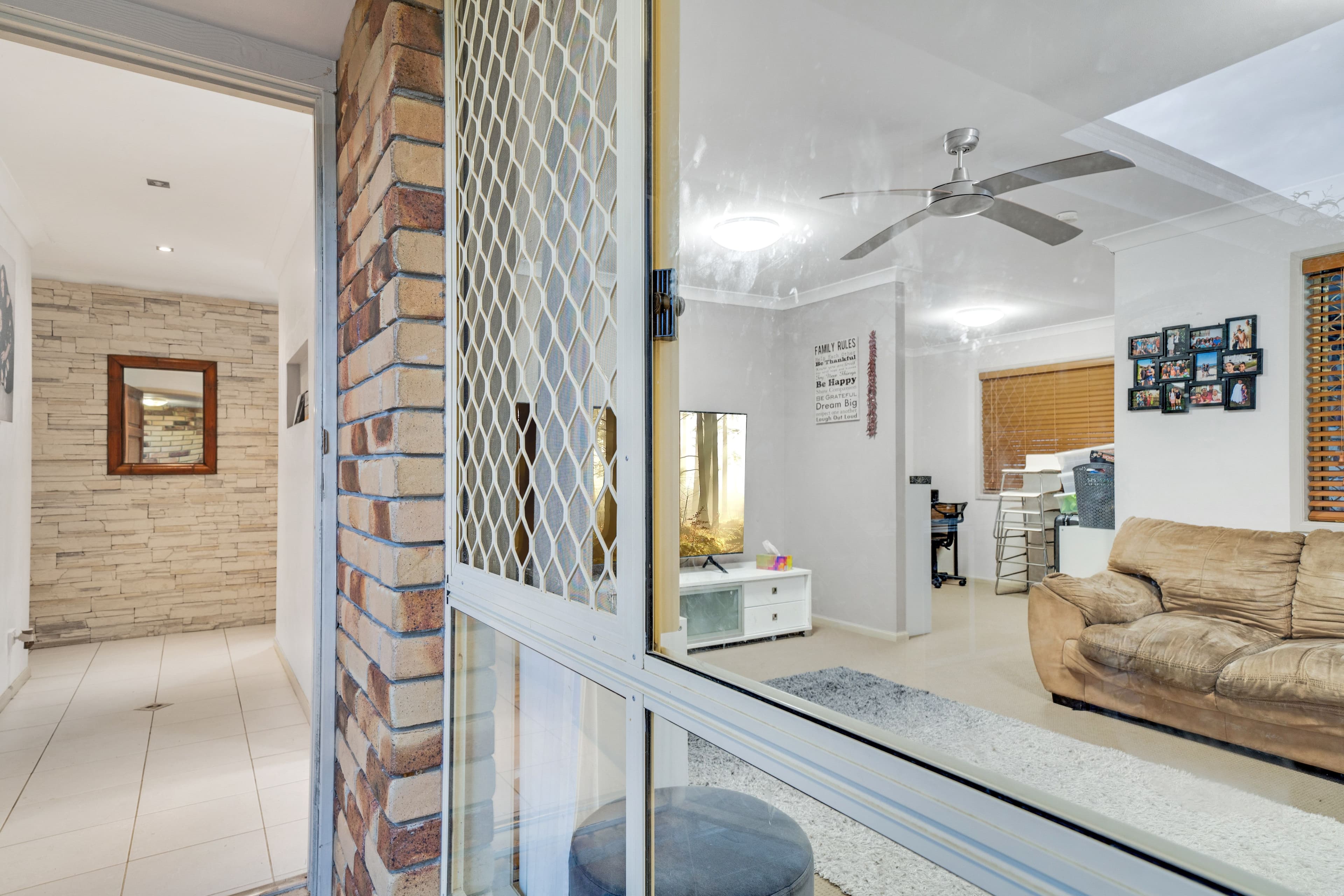 19 Lutton Court, Boronia Heights QLD 4124, Boronia Heights - Thumbnail 3