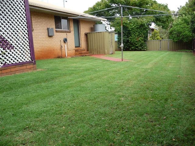 27 Hazel Street, CENTENARY HEIGHTS QLD 4350, Centenary Heights - Thumbnail 8