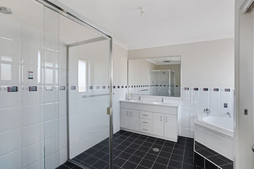 109 Dalmeny Drive, PRESTONS NSW 2170, Prestons - Thumbnail 8