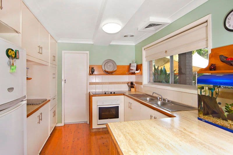 25 Grandview Parade, GOROKAN NSW 2263, Gorokan - Thumbnail 2