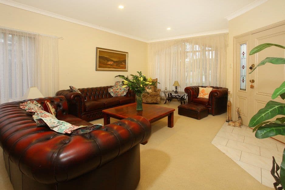 15 Castle Rock Street, Parkwood QLD 4214, Parkwood - Thumbnail 2