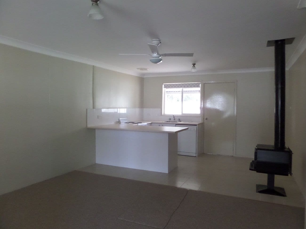10 Helenor Crescent, NARRANDERA NSW 2700, Narrandera - Thumbnail 4