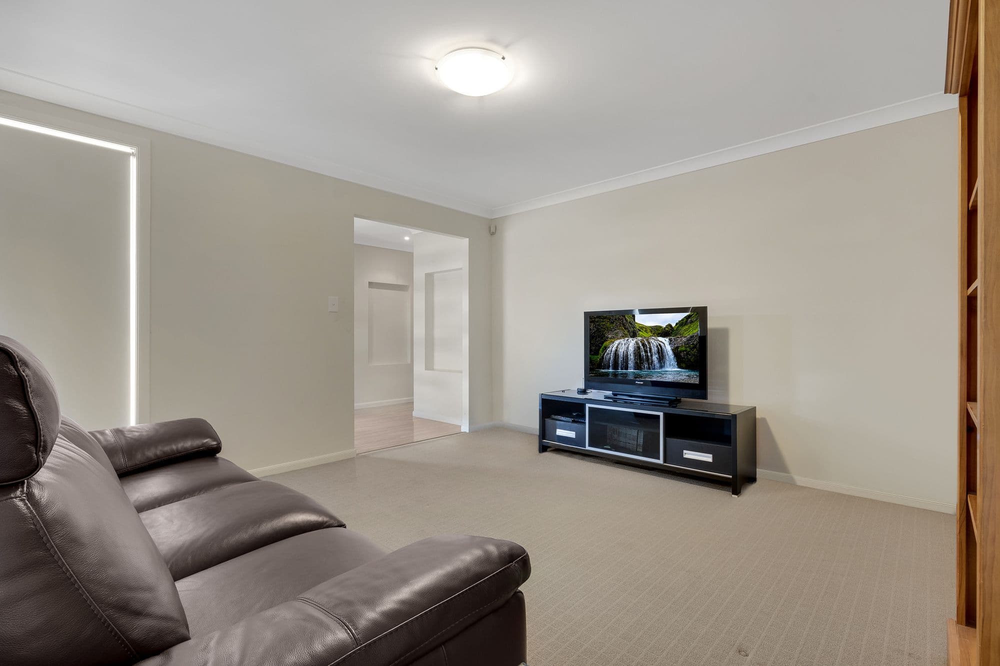 26 Moyengully Avenue, Mount Annan - Thumbnail 7