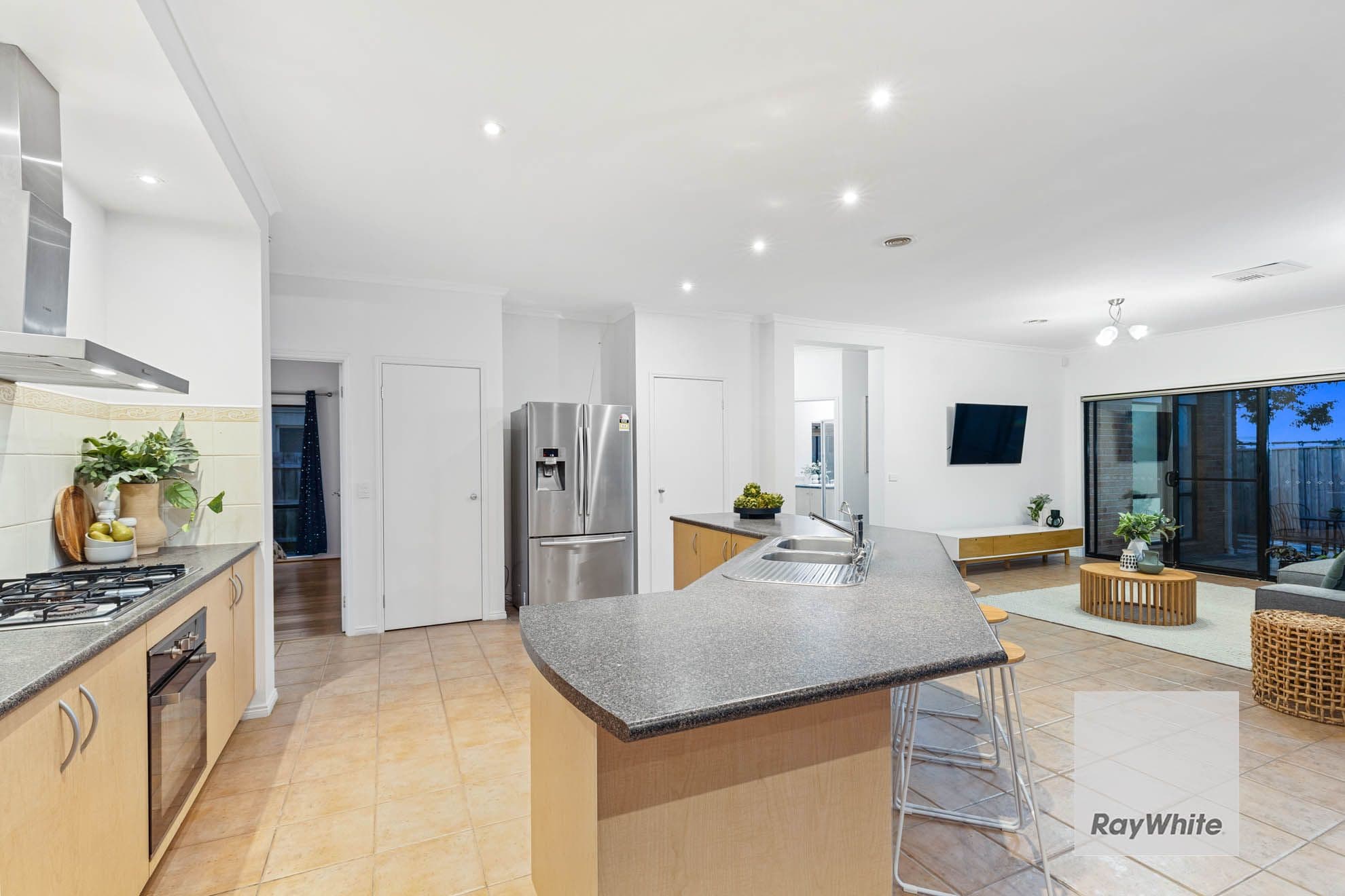 10 The Crest, Hillside VIC 3037, Hillside - Thumbnail 6