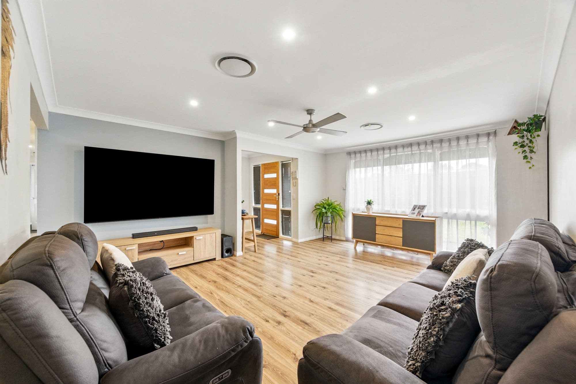 7 Tingha Avenue, South Penrith NSW 2750, South Penrith - Thumbnail 3