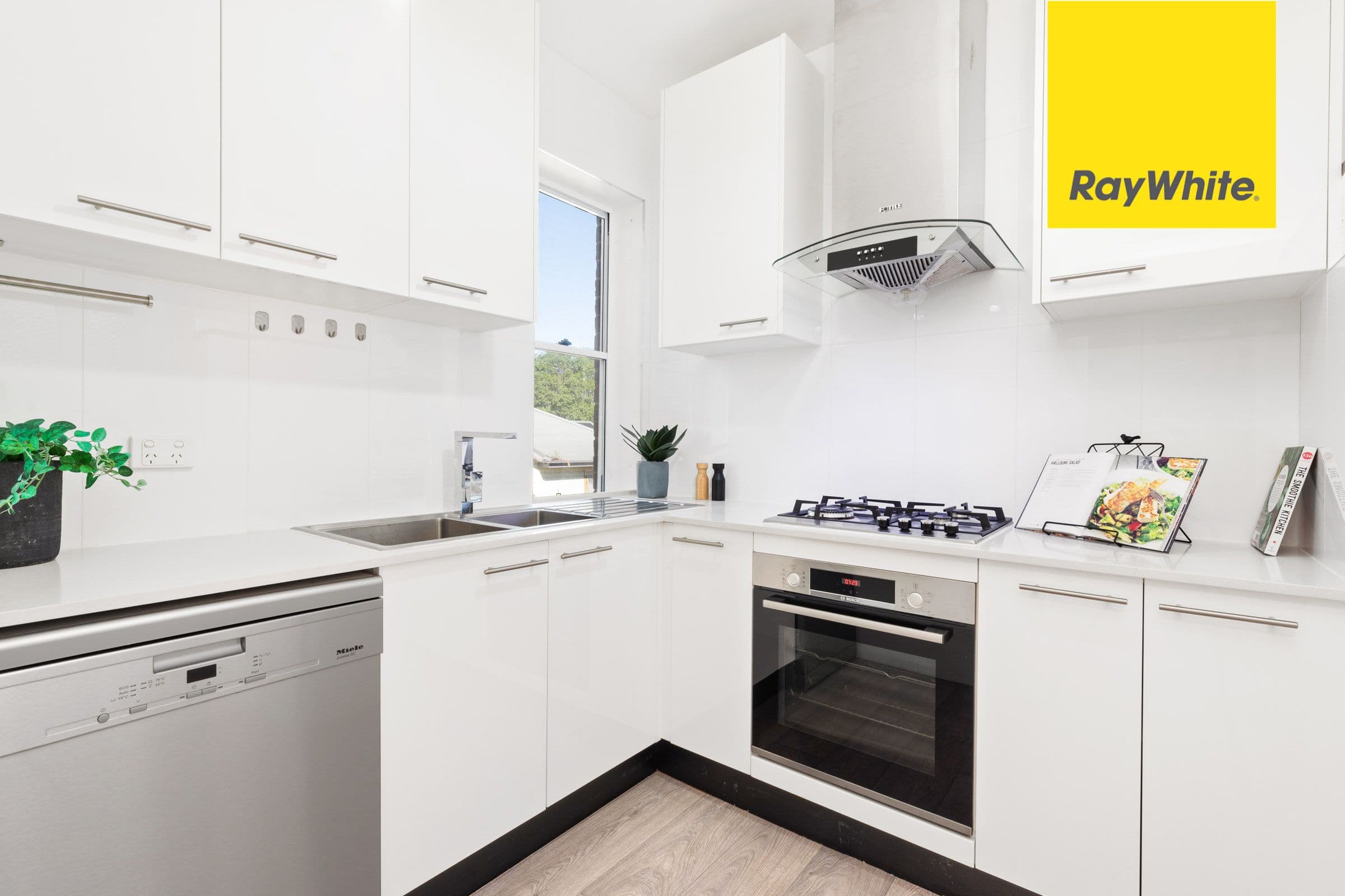 4 Hinemoa Avenue, Normanhurst - Thumbnail 3