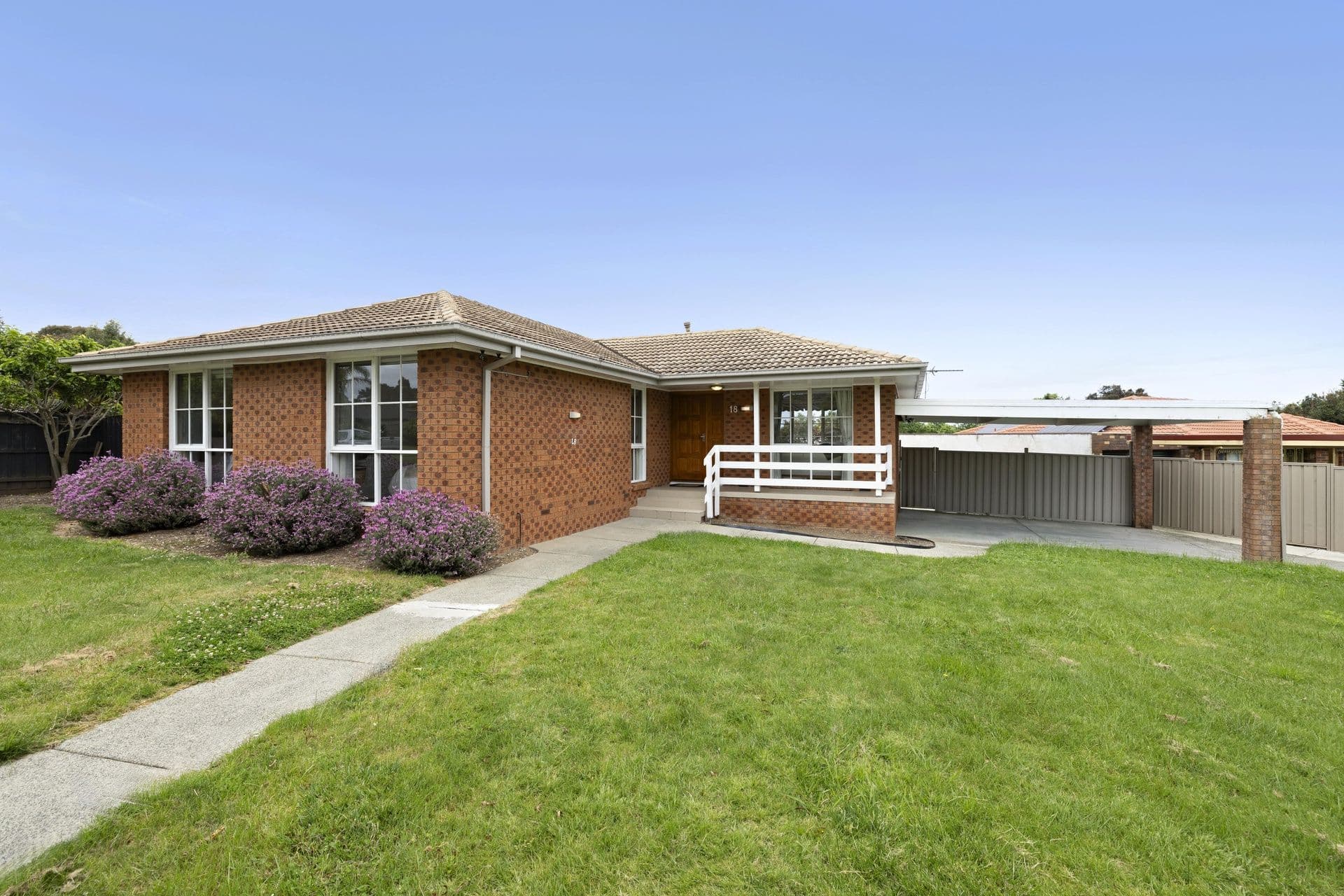18 Hardy Court, Berwick VIC 3806, Berwick - Thumbnail 2
