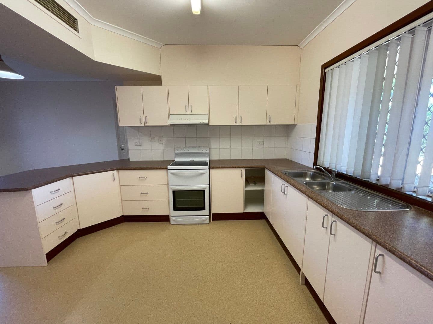 10 Hutton Court, Nickol WA 6714, Nickol - Thumbnail 2