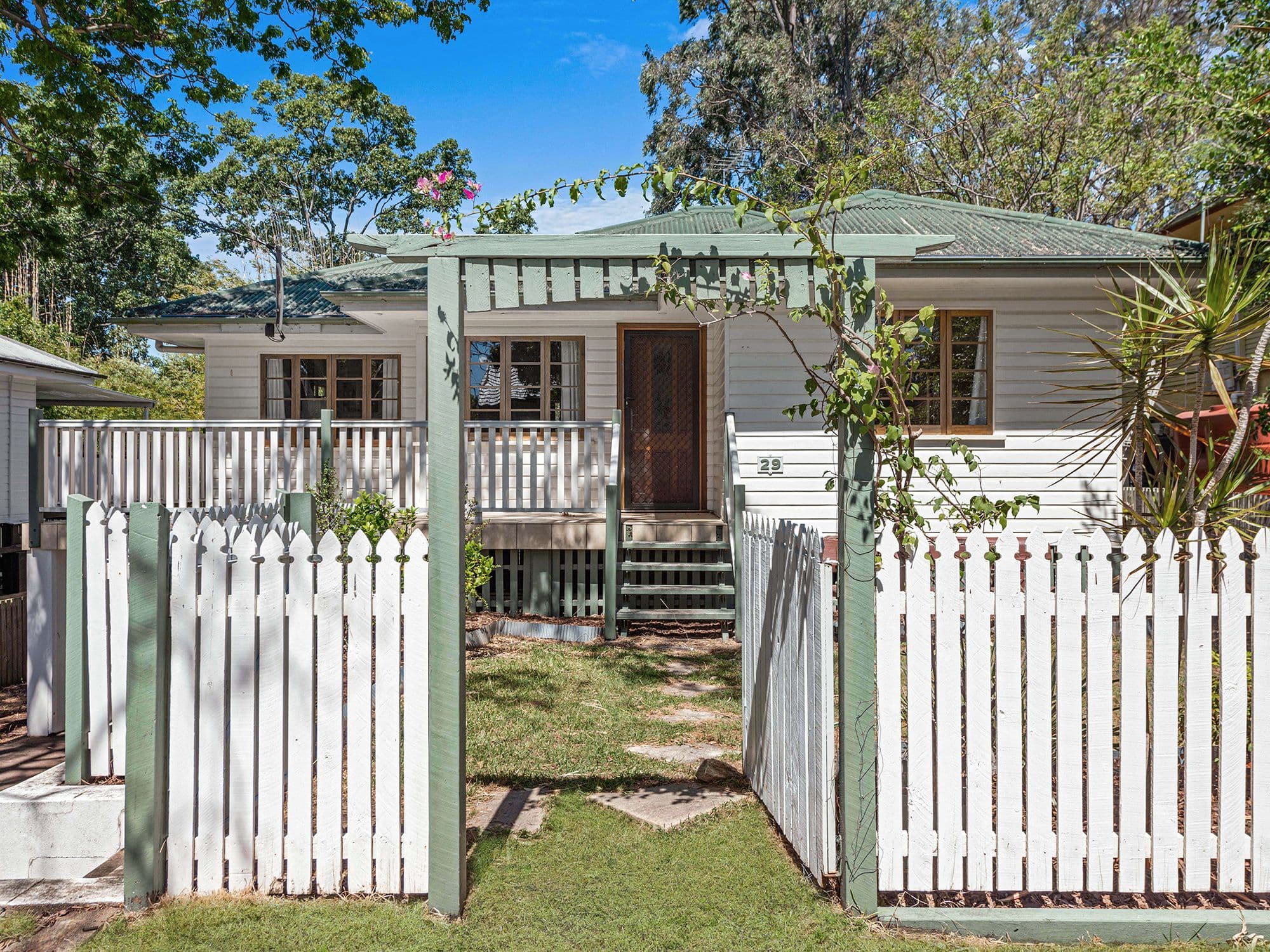29 Logan Avenue, Oxley QLD 4075, Oxley - Image 1