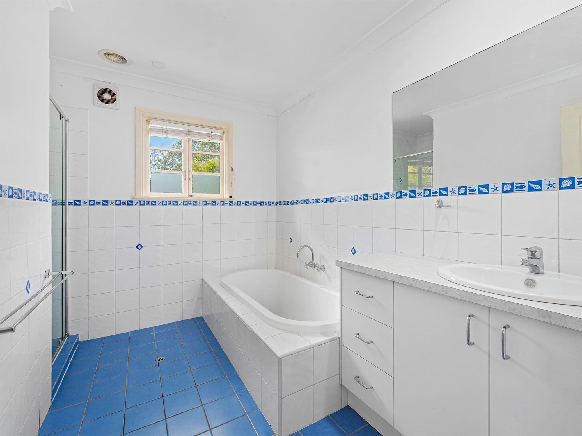 29 Logan Avenue, Oxley QLD 4075, Oxley - Thumbnail 6