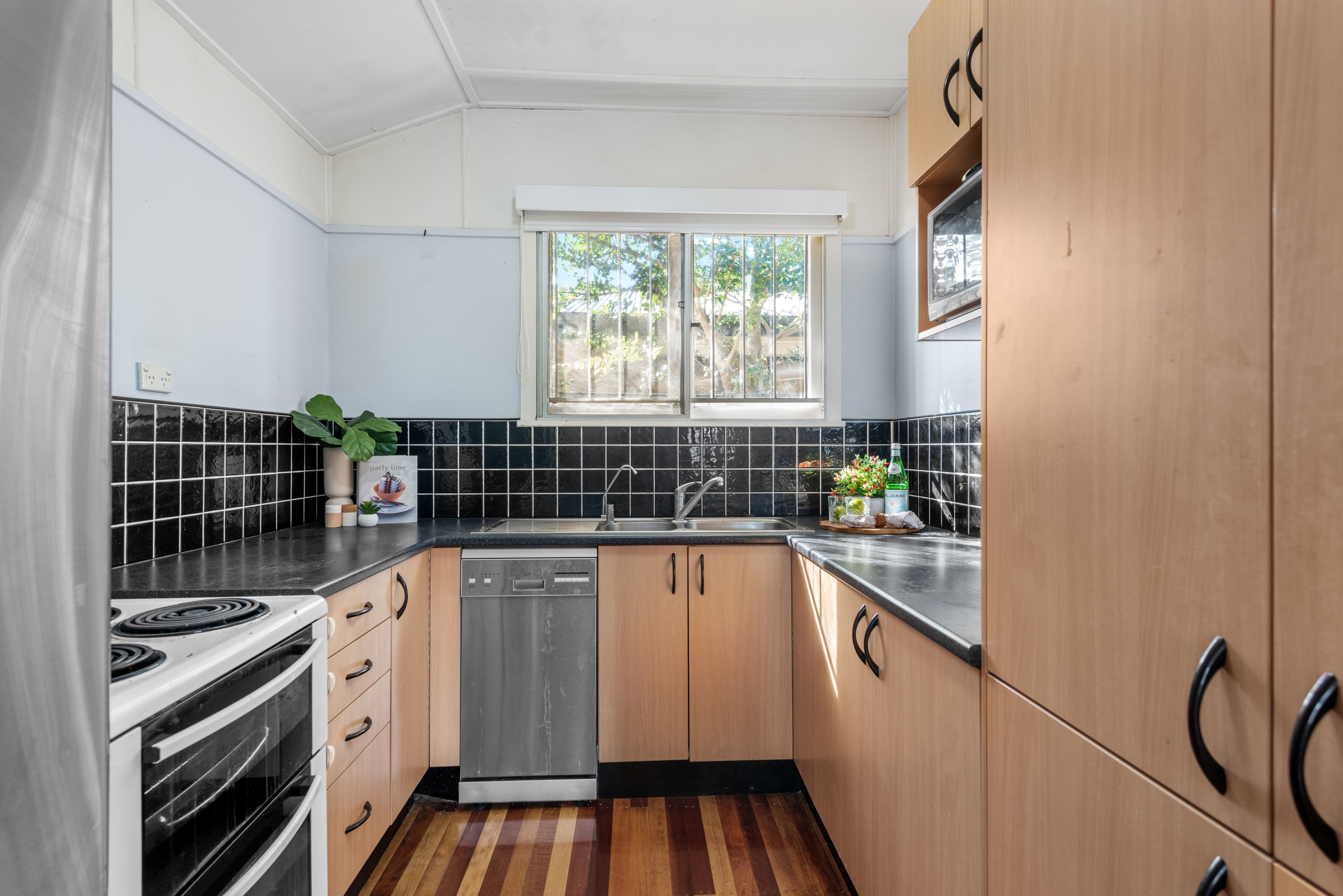 432 South Pine Road, Everton Park QLD 4053, Everton Park - Thumbnail 6