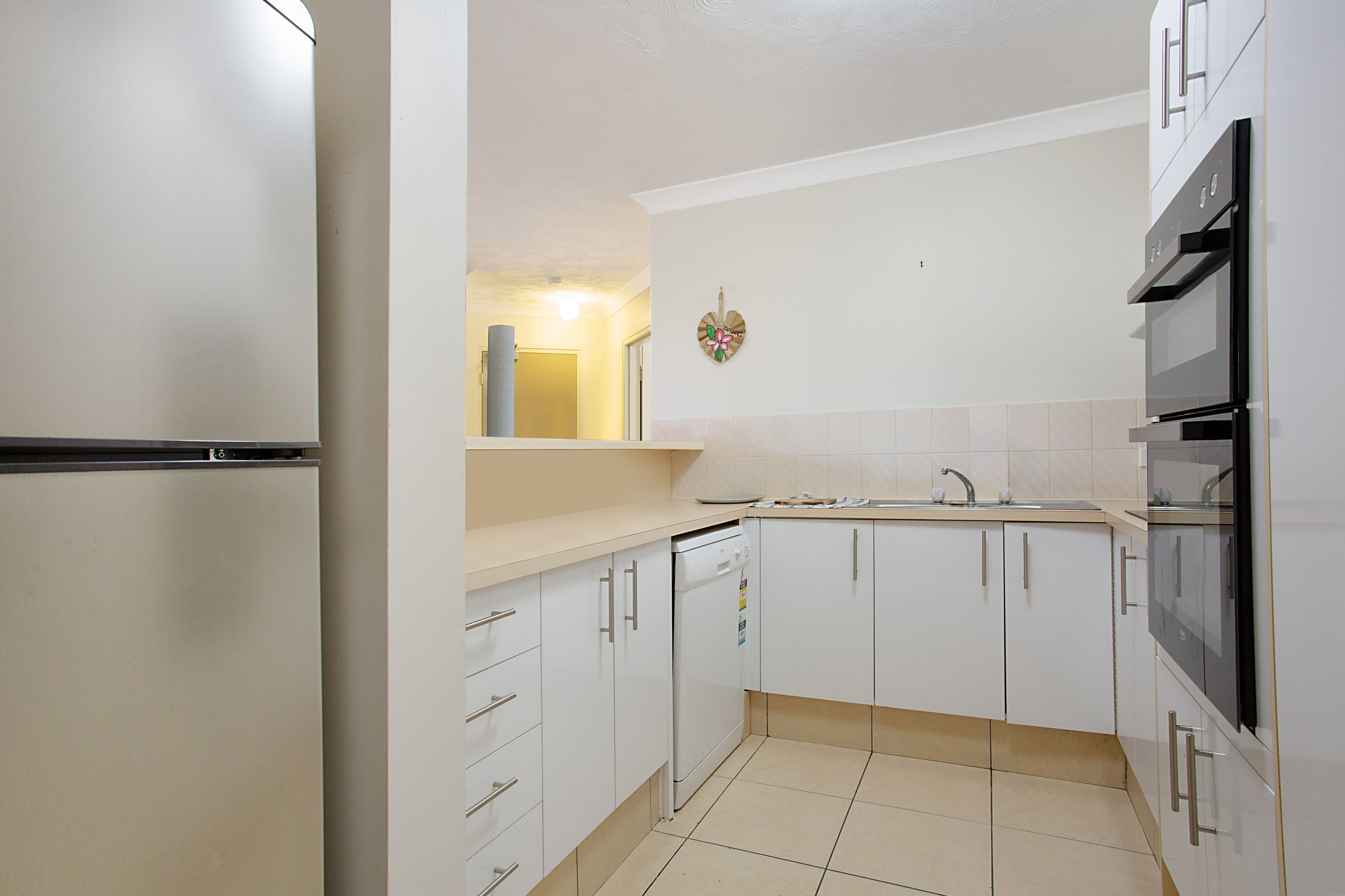 29 Australia Avenue, Broadbeach QLD 4218, Broadbeach - Thumbnail 4