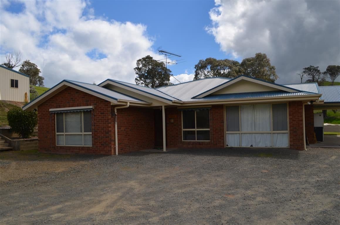 17 Blowering Road, Tumut - Thumbnail 2