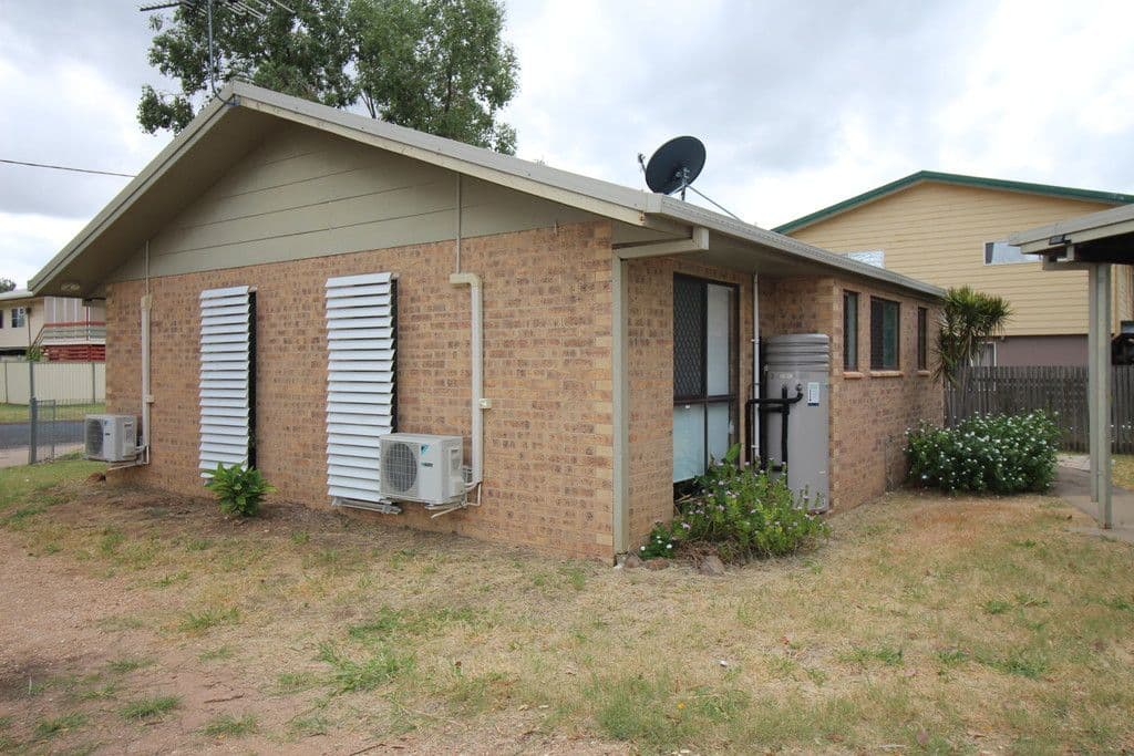 14 Alamein Drive, Emerald QLD 4720, Emerald - Thumbnail 2