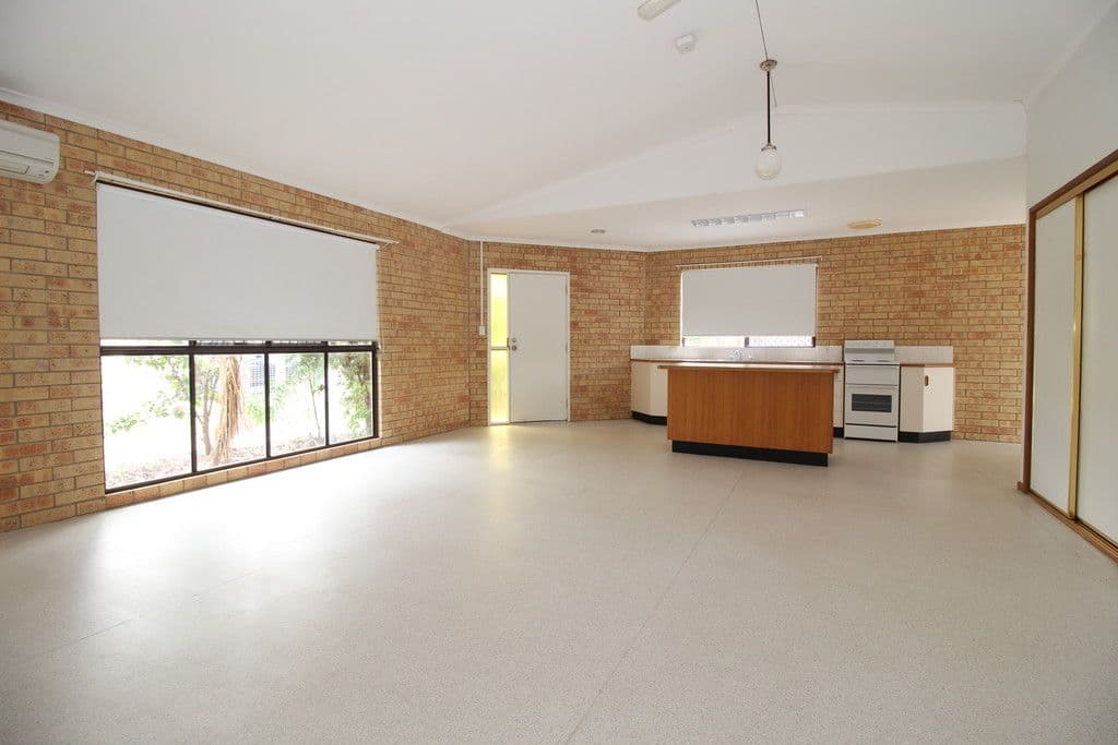 14 Alamein Drive, Emerald QLD 4720, Emerald - Thumbnail 7