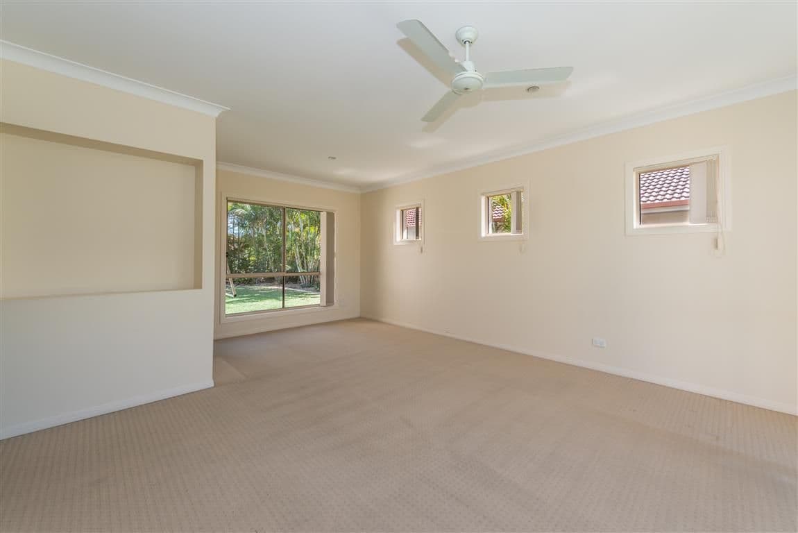 8 Maidenhead Court, OXENFORD QLD 4210, Oxenford - Thumbnail 4