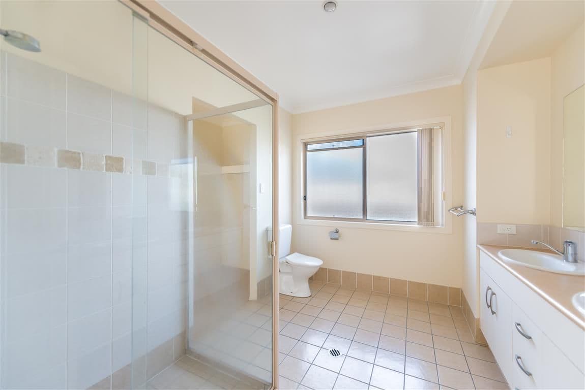 8 Maidenhead Court, OXENFORD QLD 4210, Oxenford - Thumbnail 7