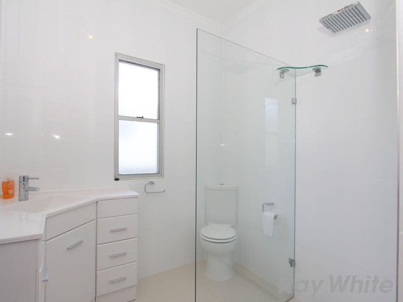 31 Maple Street, WAVELL HEIGHTS QLD 4012, Wavell Heights - Thumbnail 4