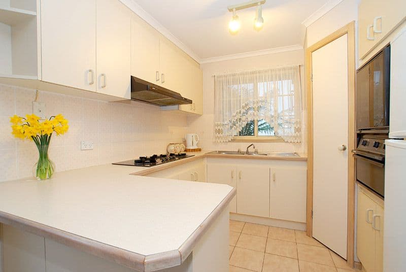 10 Amberley Avenue, ASPENDALE VIC 3195, Aspendale - Thumbnail 4