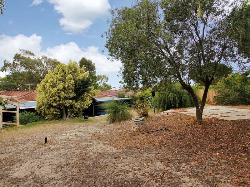 202 Illawarra Crescent, BALLAJURA WA 6066, Ballajura - Thumbnail 8