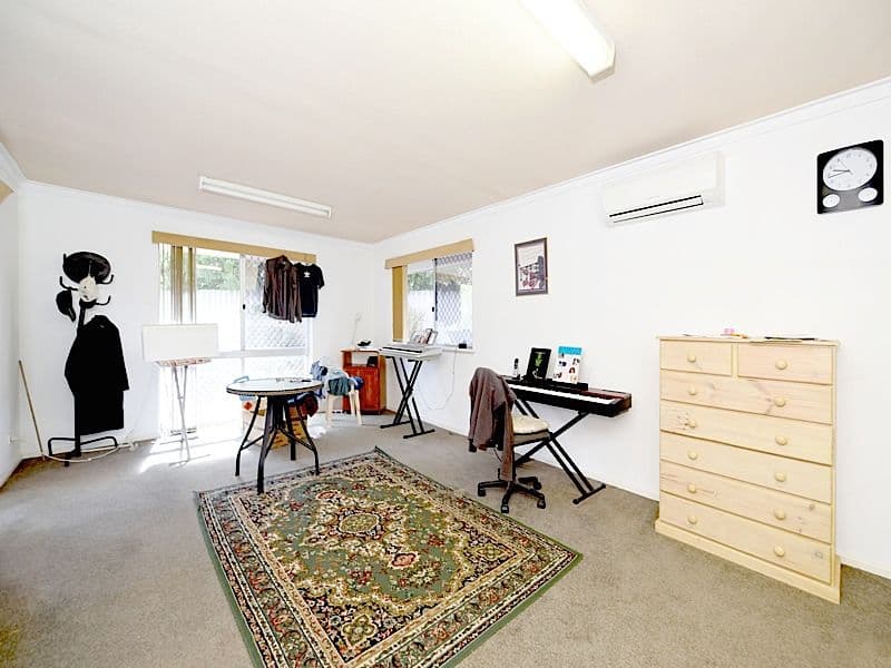14b Danbury Crescent, Girrawheen WA 6064, Girrawheen - Thumbnail 2