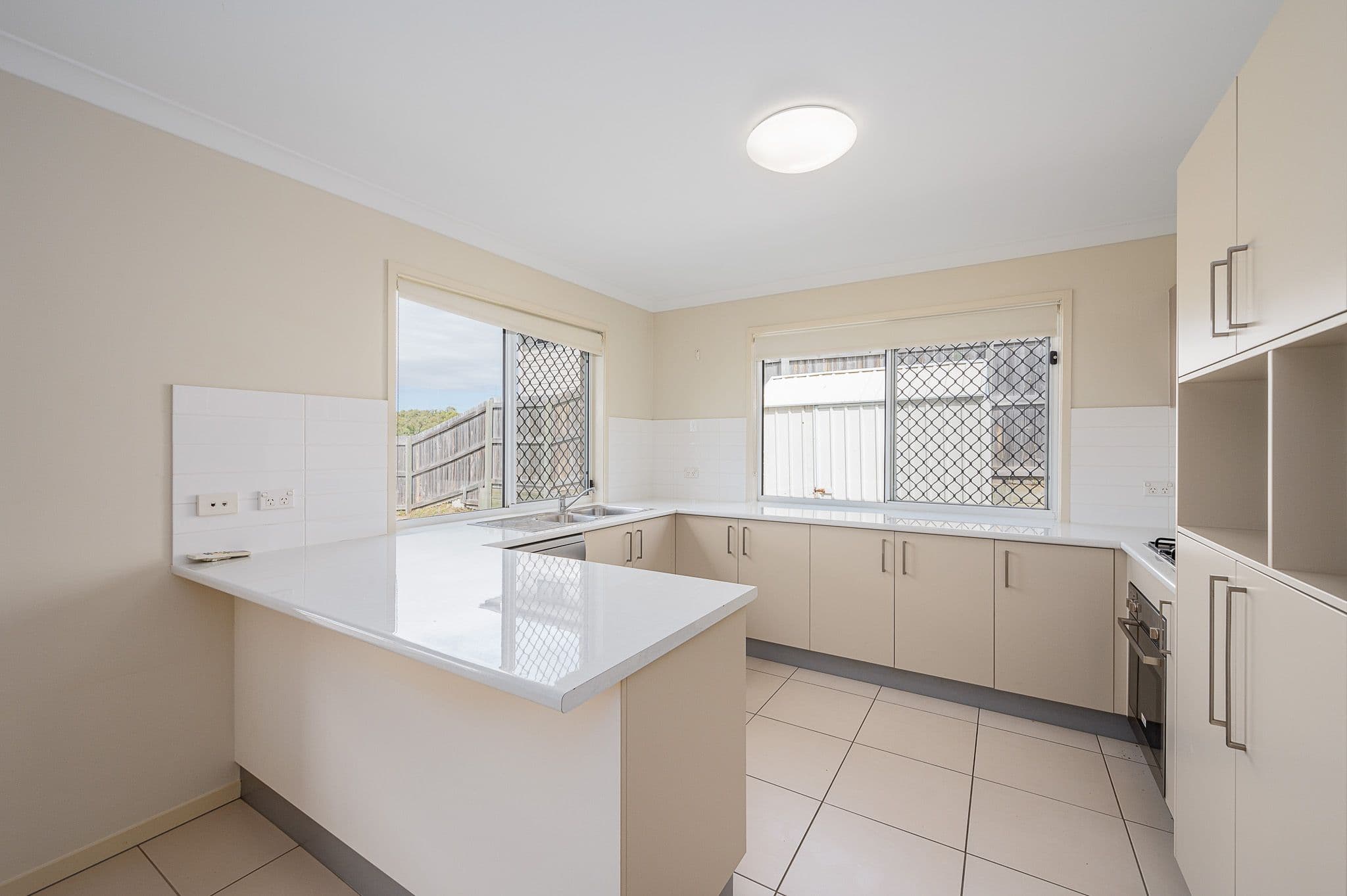 11 Blaxland Court, Glen Eden QLD 4680, Glen Eden - Thumbnail 2