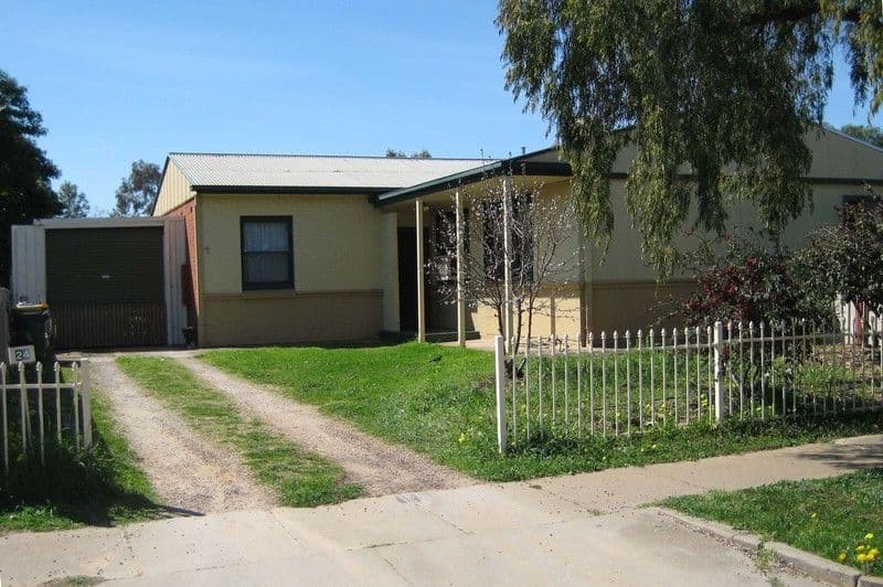 38 Brotherglen Drive, Kew, Kew - Image 1
