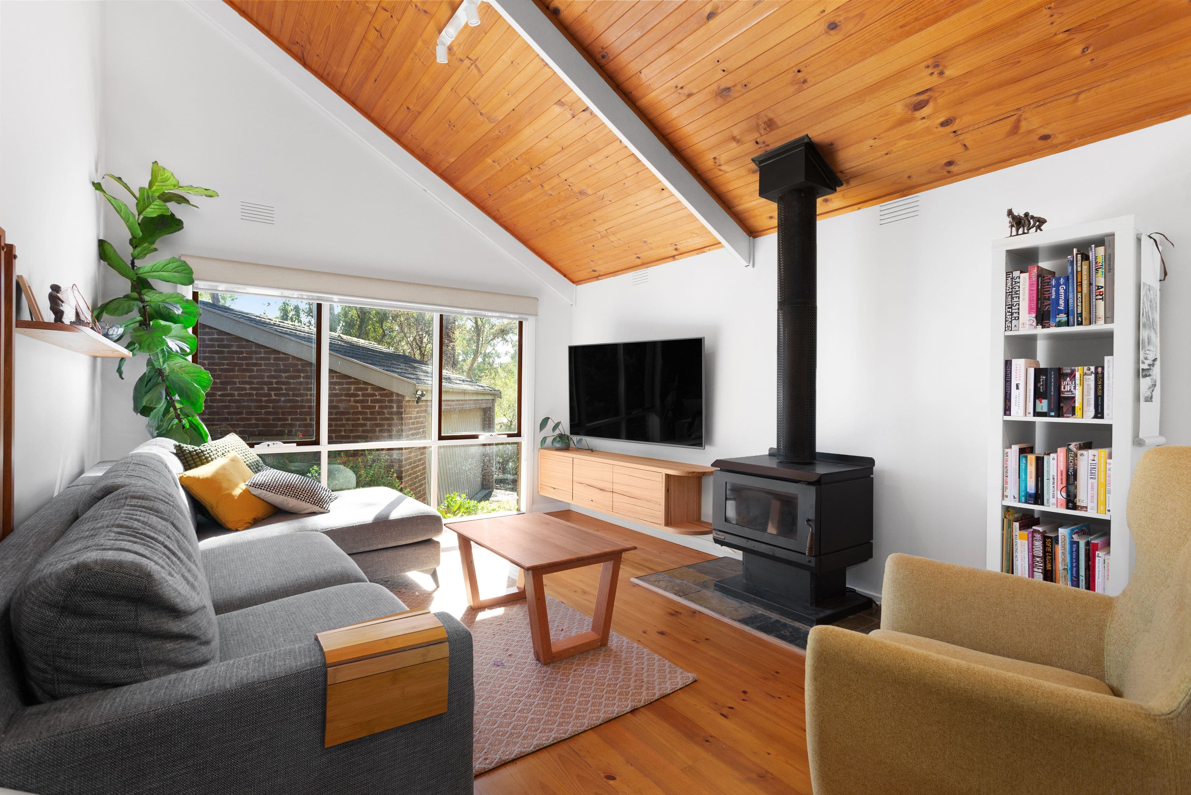 1 Carlyle Close, Hurstbridge VIC 3099, Hurstbridge - Thumbnail 3