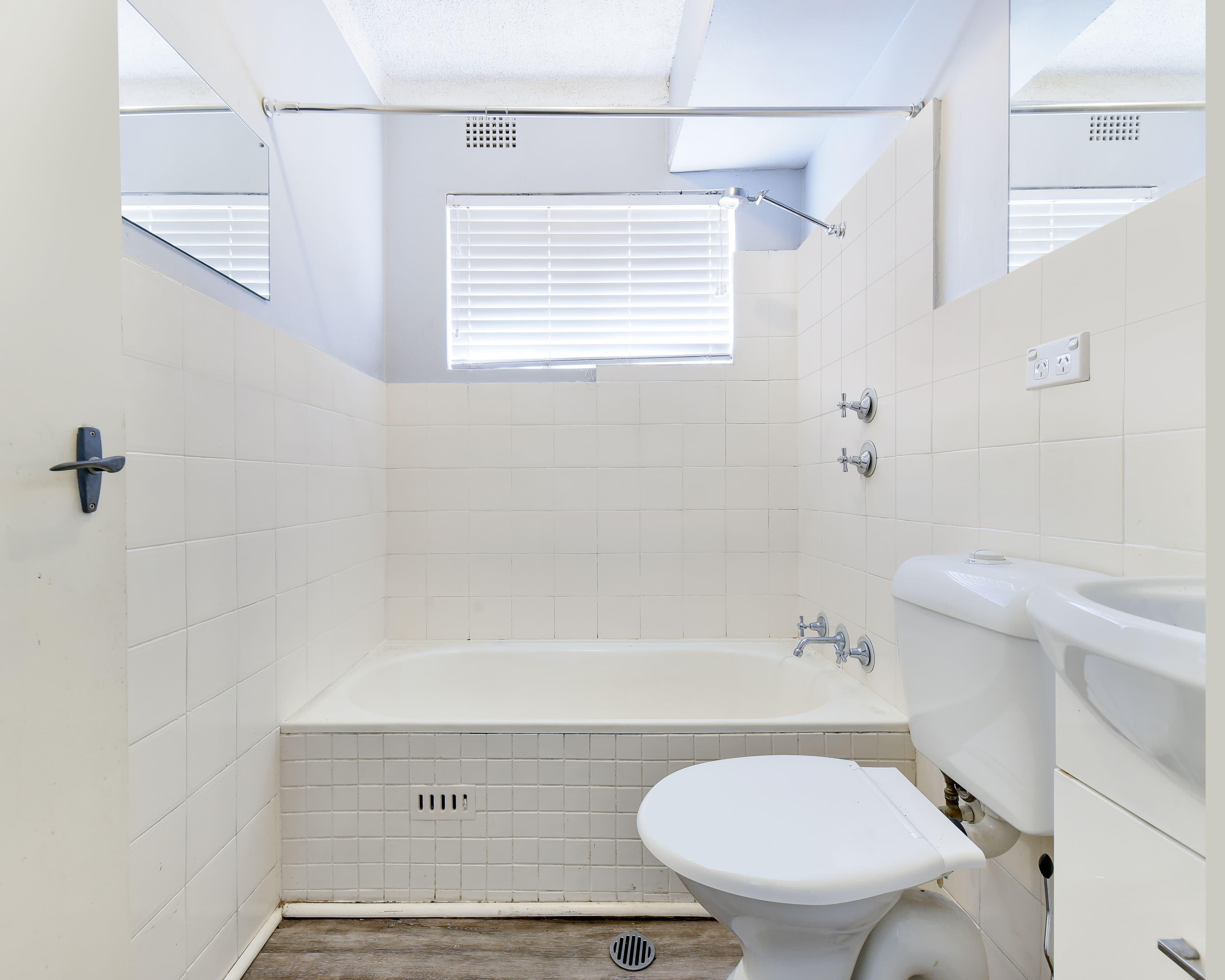 2/98 Dumaresq Street, Campbelltown NSW 2560, Campbelltown - Thumbnail 6