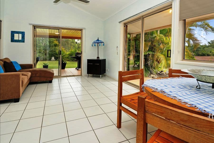 15 Leatherwood Drive, ARANA HILLS QLD 4054, Arana Hills - Thumbnail 4