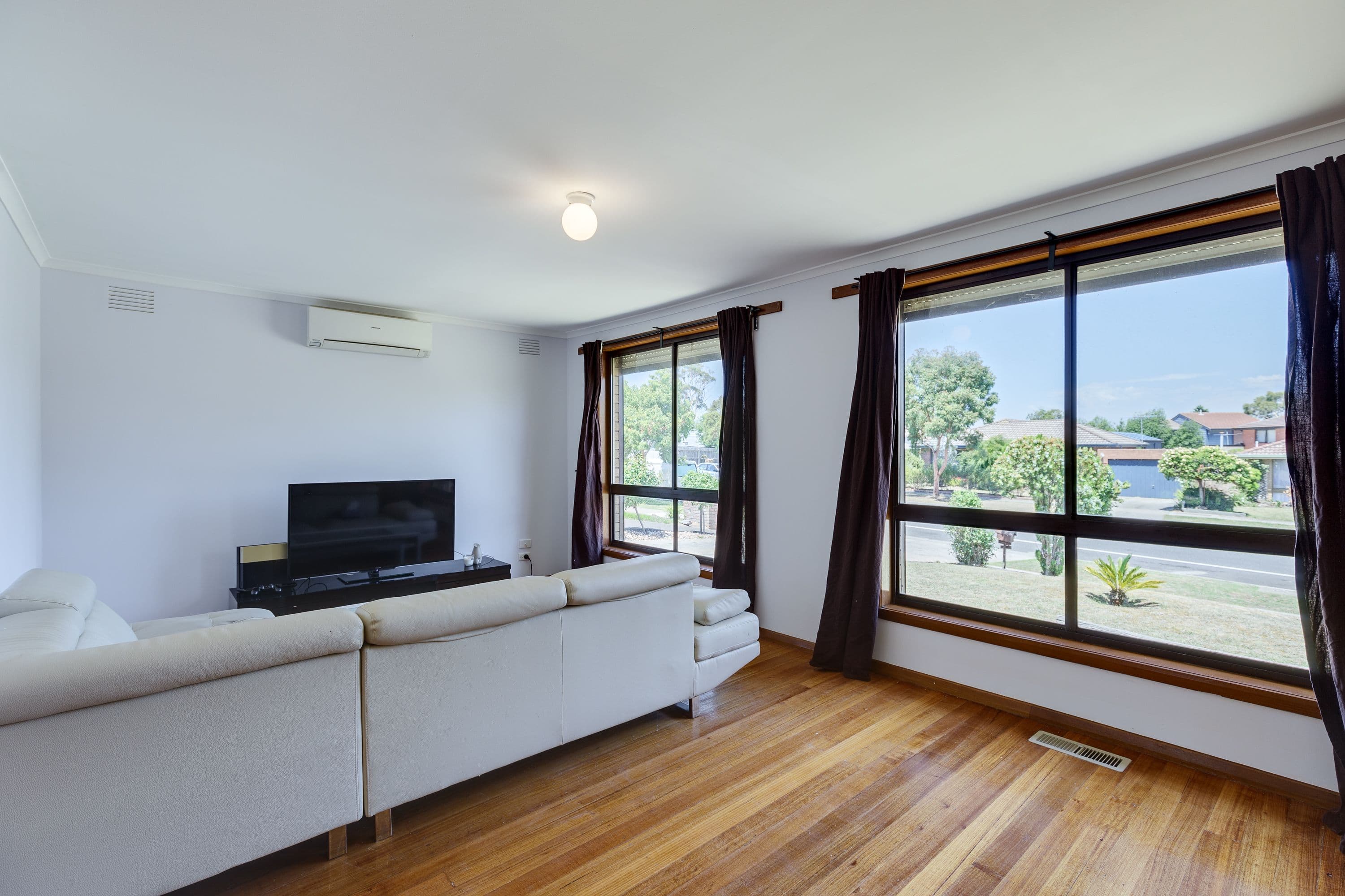 74 Roycroft Avenue, Mill Park VIC 3082, Mill Park - Thumbnail 2