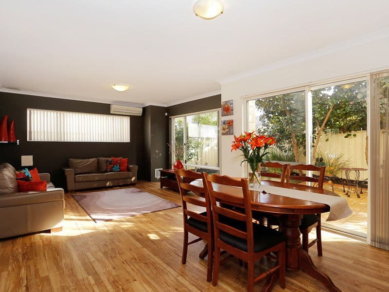28 Worner Crescent, KARRINYUP WA 6018, Karrinyup - Thumbnail 2