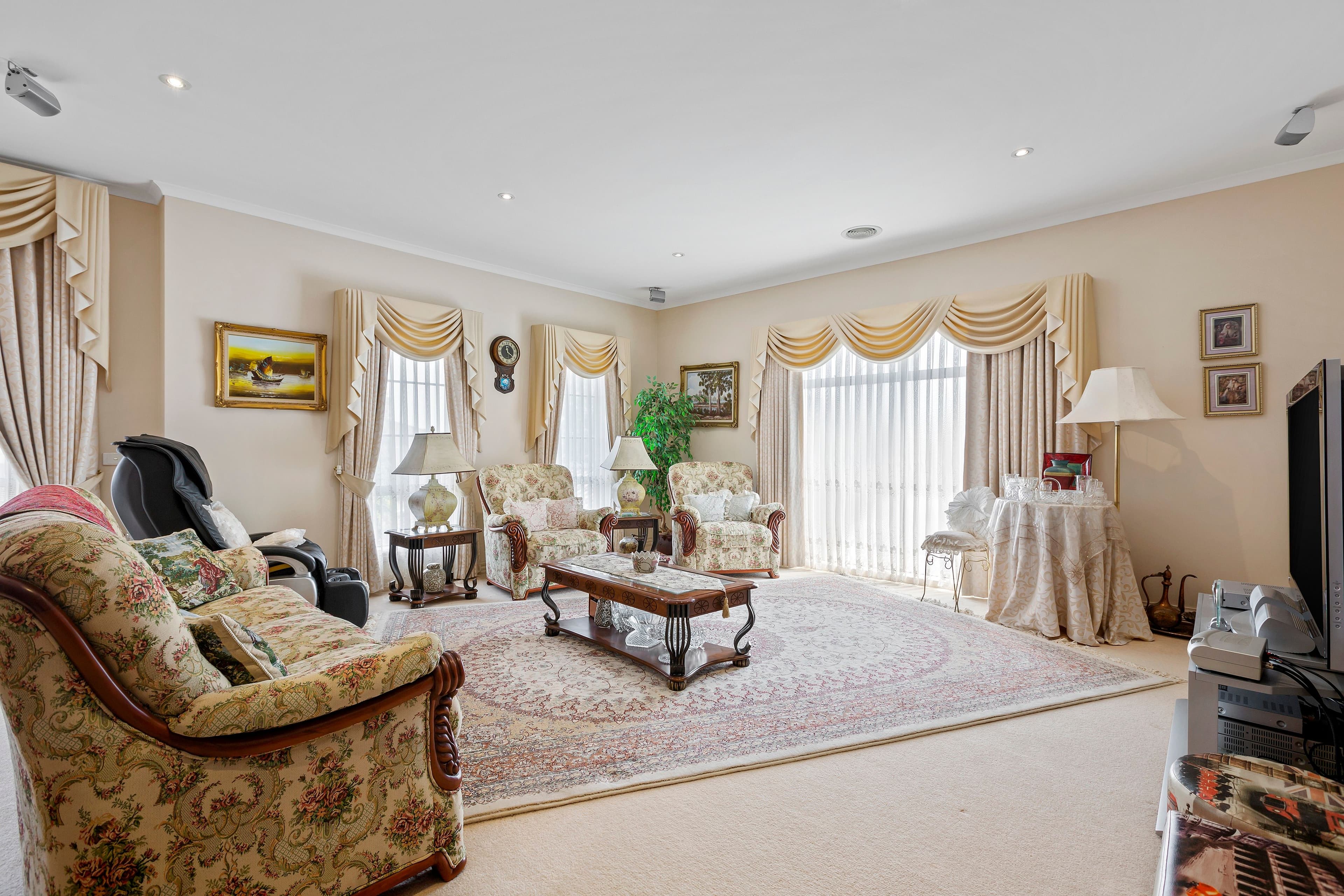 8 Rowlandson Place, Taylors Lakes VIC 3038, Taylors Lakes - Thumbnail 6