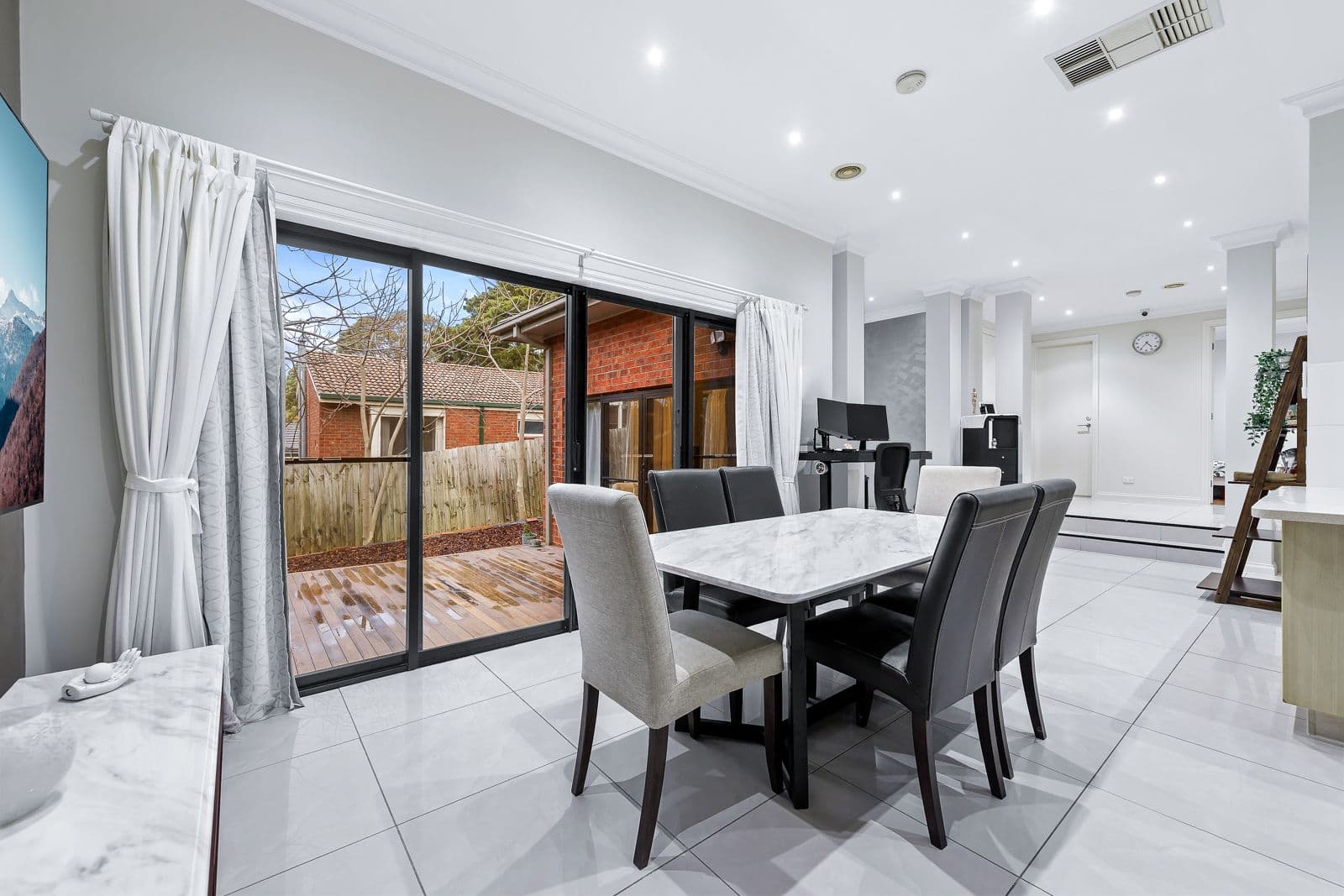 214 Stephensons Road, Mount Waverley VIC 3149, Mount Waverley - Thumbnail 3