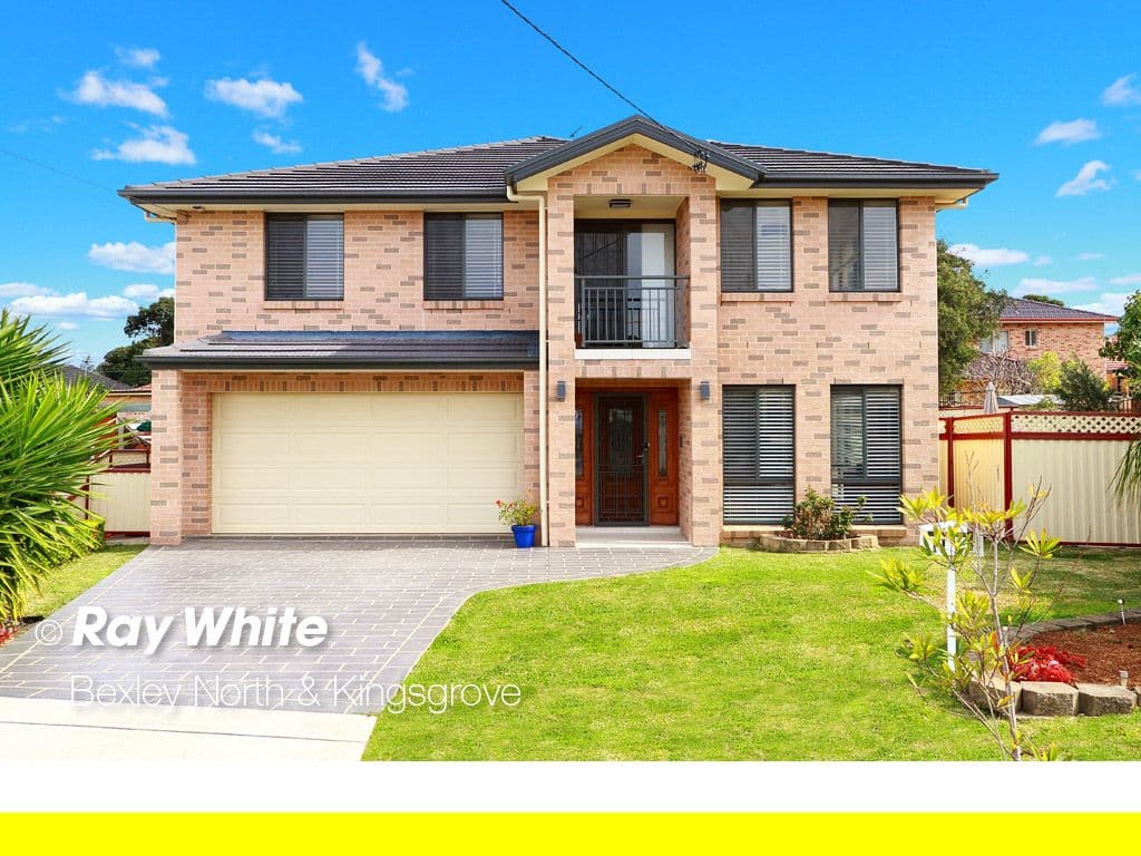 11 Sandra Crescent, Roselands - Image 1