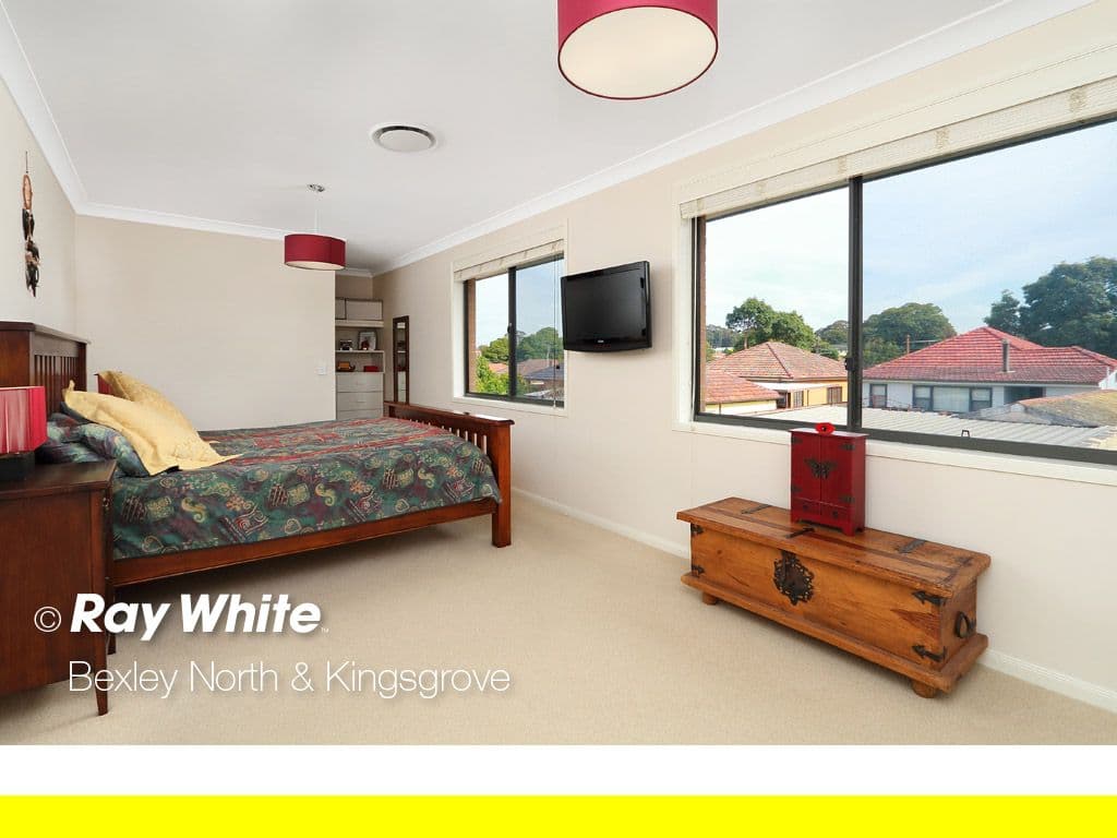 11 Sandra Crescent, Roselands - Thumbnail 5