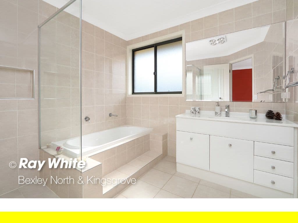 11 Sandra Crescent, Roselands - Thumbnail 6