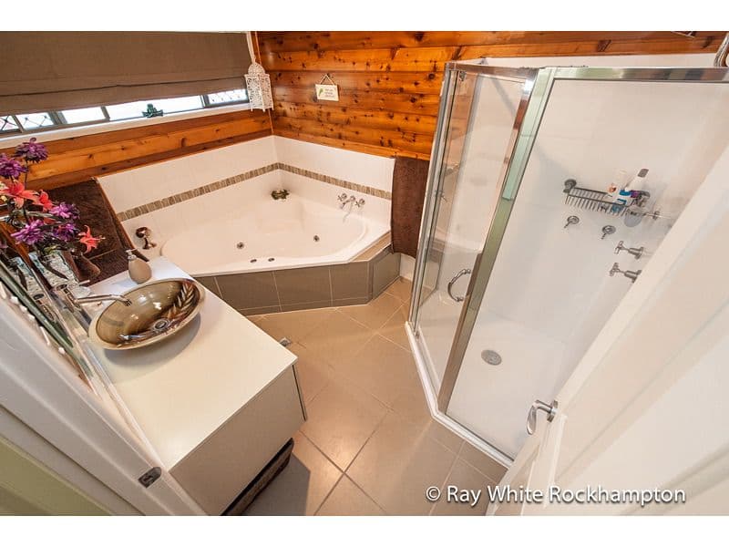 8 Mackinlay Street, NORMAN GARDENS QLD 4701, Norman Gardens - Thumbnail 6