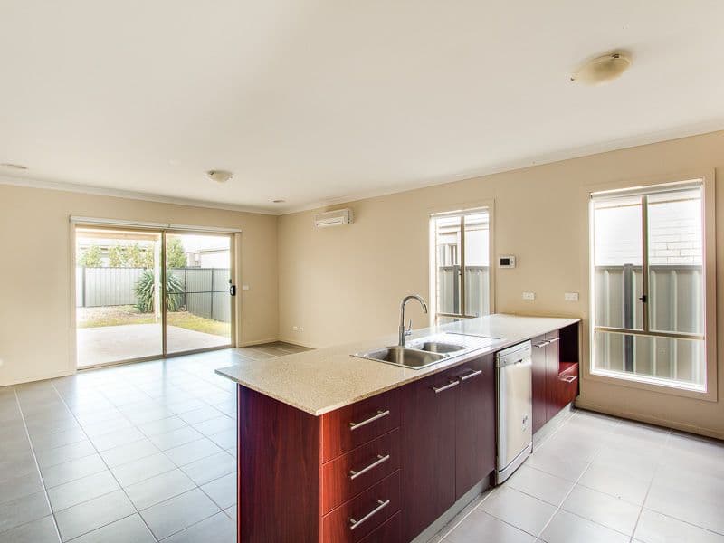 12 Calita Avenue, Tarneit VIC 3029, Tarneit - Thumbnail 5