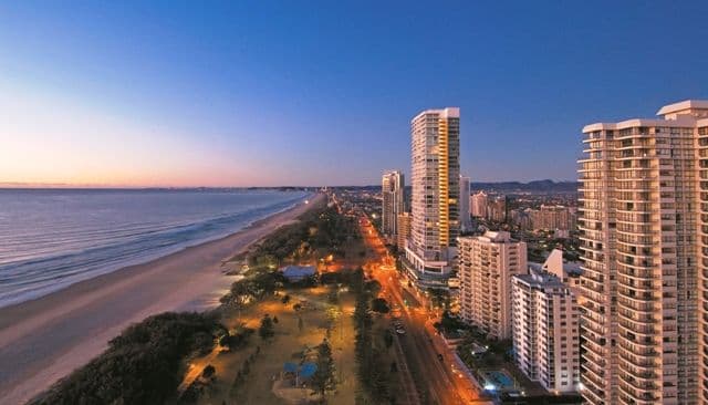 4 'Warrego Lodge' 22 Mary Avenue, BROADBEACH QLD 4218, Broadbeach - Thumbnail 4