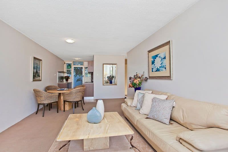 4 'Warrego Lodge' 22 Mary Avenue, BROADBEACH QLD 4218, Broadbeach - Thumbnail 5