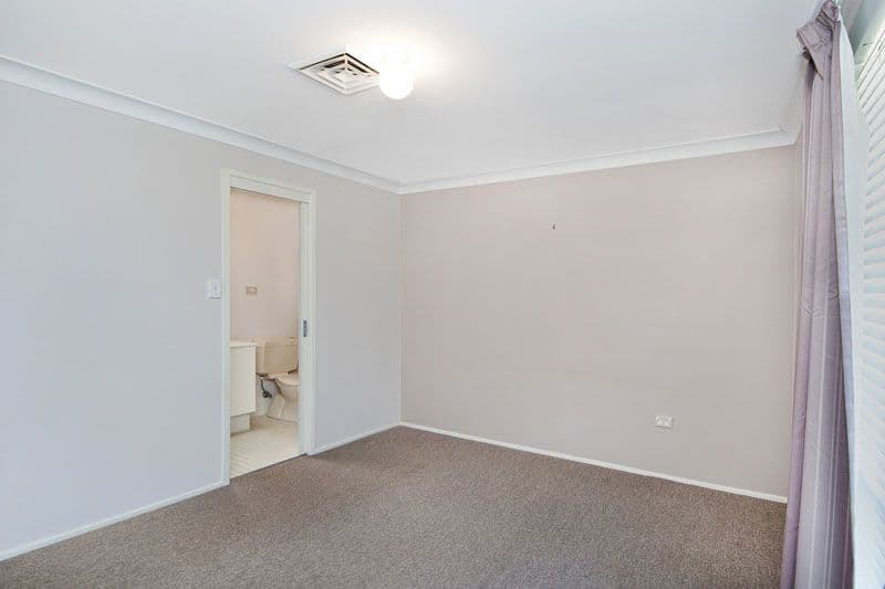 54 Sir Joseph Banks Drive, BATEAU BAY NSW 2261, Bateau Bay - Thumbnail 4