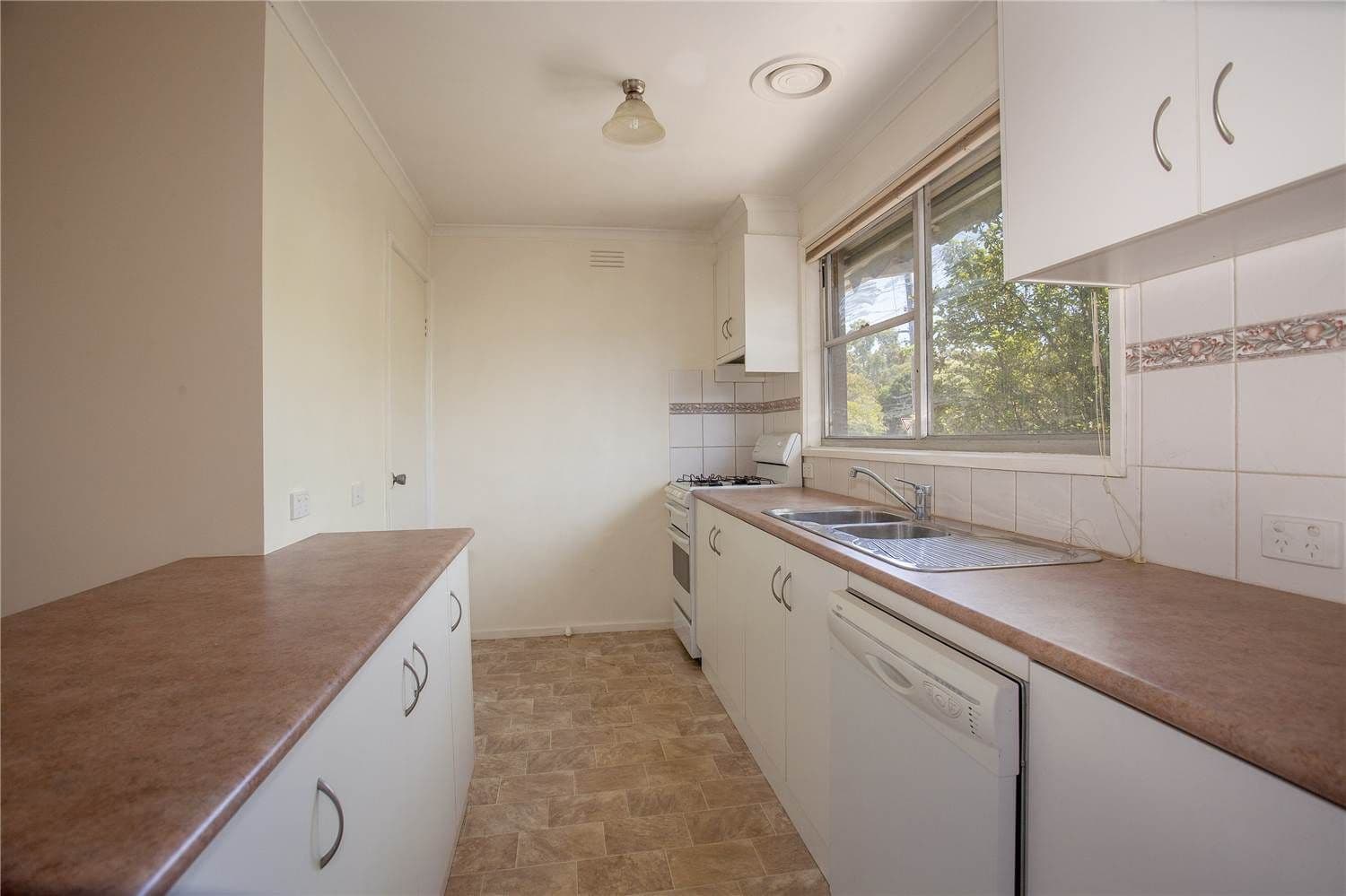 26 Armytage Street, CORIO VIC 3214, Corio - Thumbnail 2