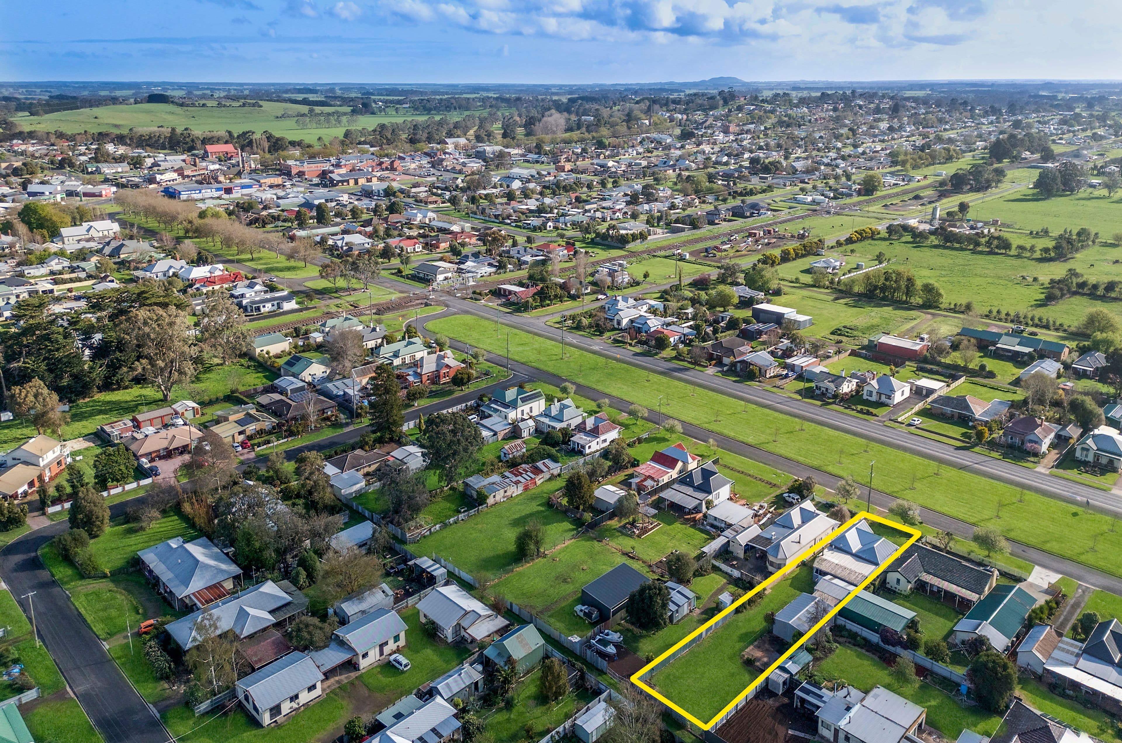 40 Thomson Street, Terang VIC 3264, Terang - Thumbnail 2