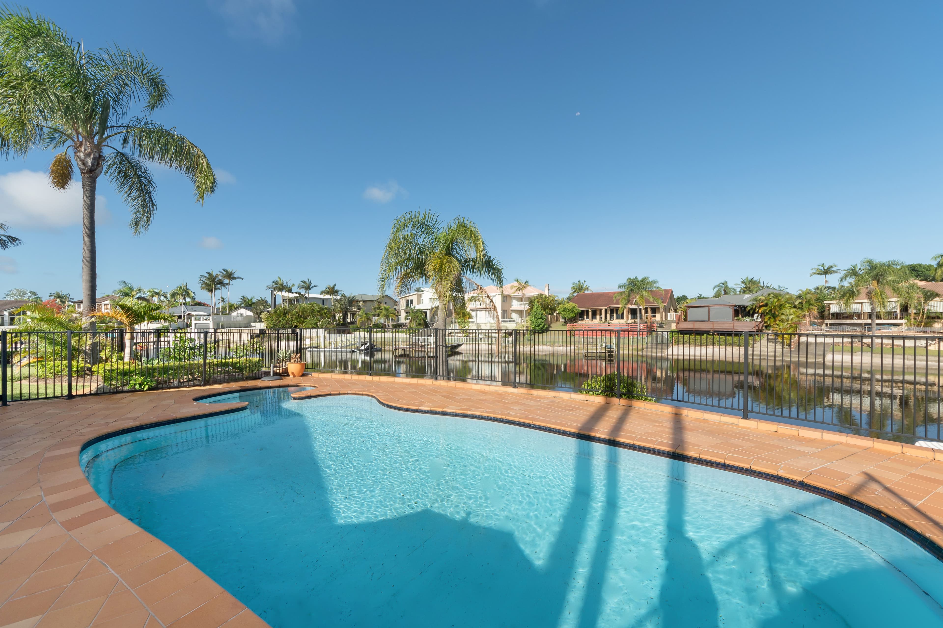 2 Donegal Crescent, Sorrento QLD 4217, Sorrento - Thumbnail 2
