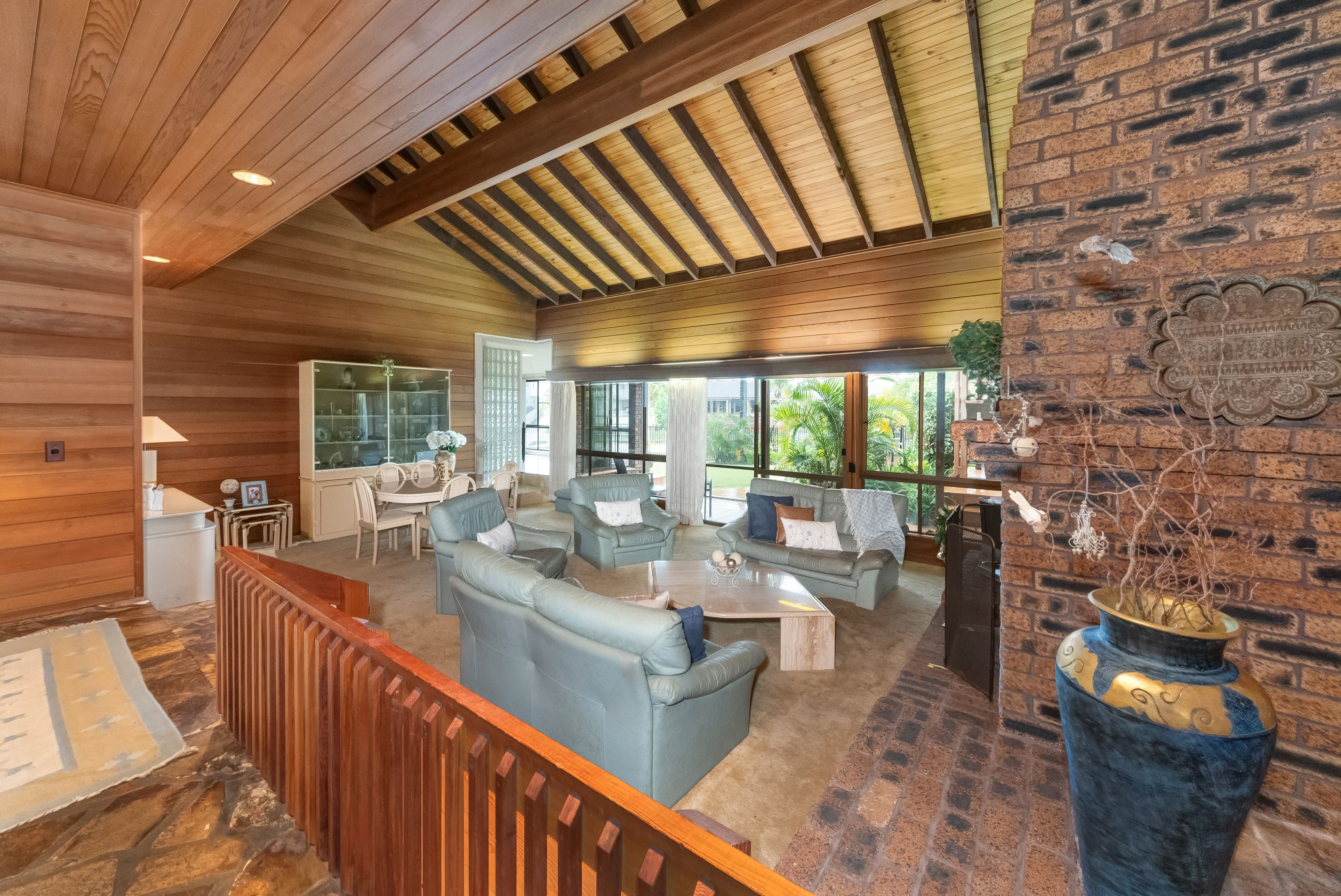 2 Donegal Crescent, Sorrento QLD 4217, Sorrento - Thumbnail 6