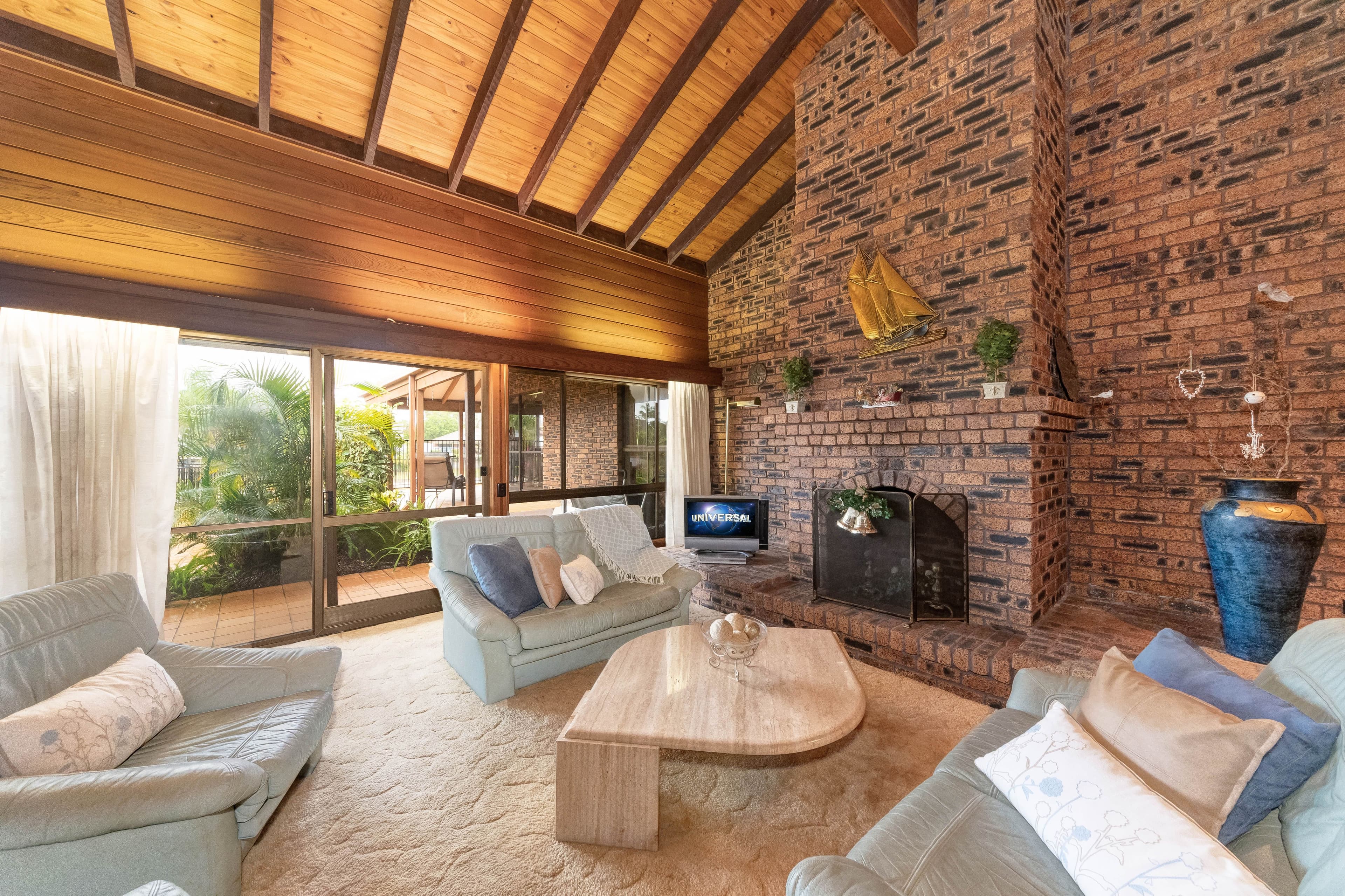 2 Donegal Crescent, Sorrento QLD 4217, Sorrento - Thumbnail 7