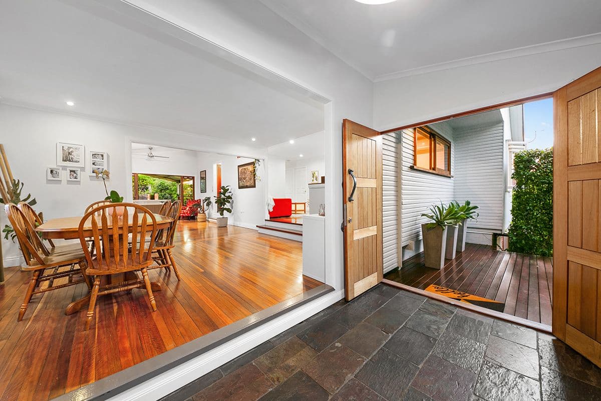 26 Noreen Street, Chapel Hill QLD 4069, Chapel Hill - Thumbnail 2