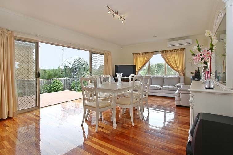 15  Montvale Mews, MOUNT WAVERLEY VIC 3149, Mount Waverley - Thumbnail 2