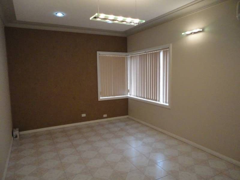 16 Rosemont Avenue, SMITHFIELD NSW 2164, Smithfield - Thumbnail 3